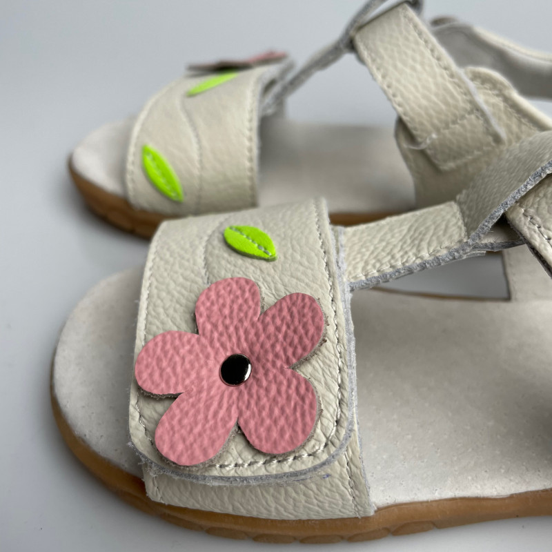Гибкие сандалии и натуральной кожи MEOW KiDS Flower MK-L1